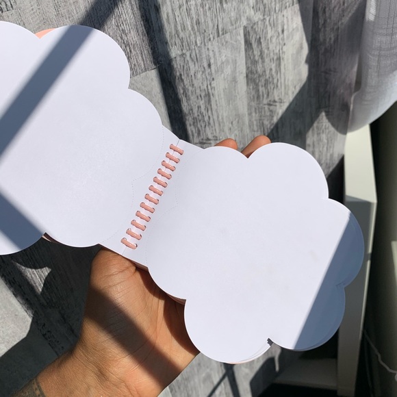 Bando
Daisy Notebook - Picture 3 of 4